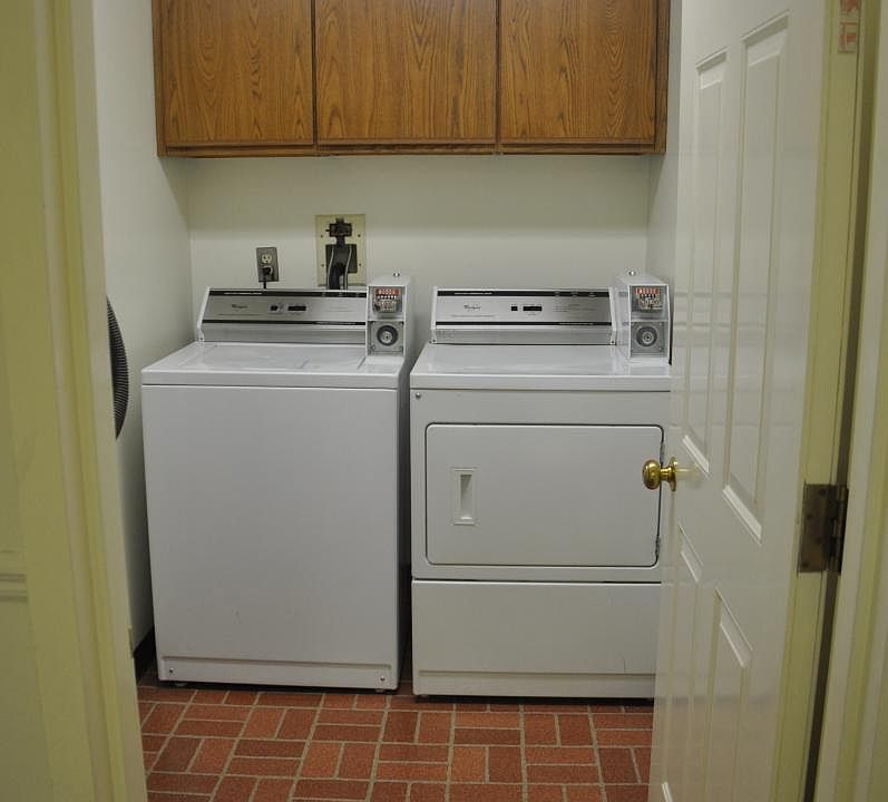 SHARED LAUNDRY ROOM