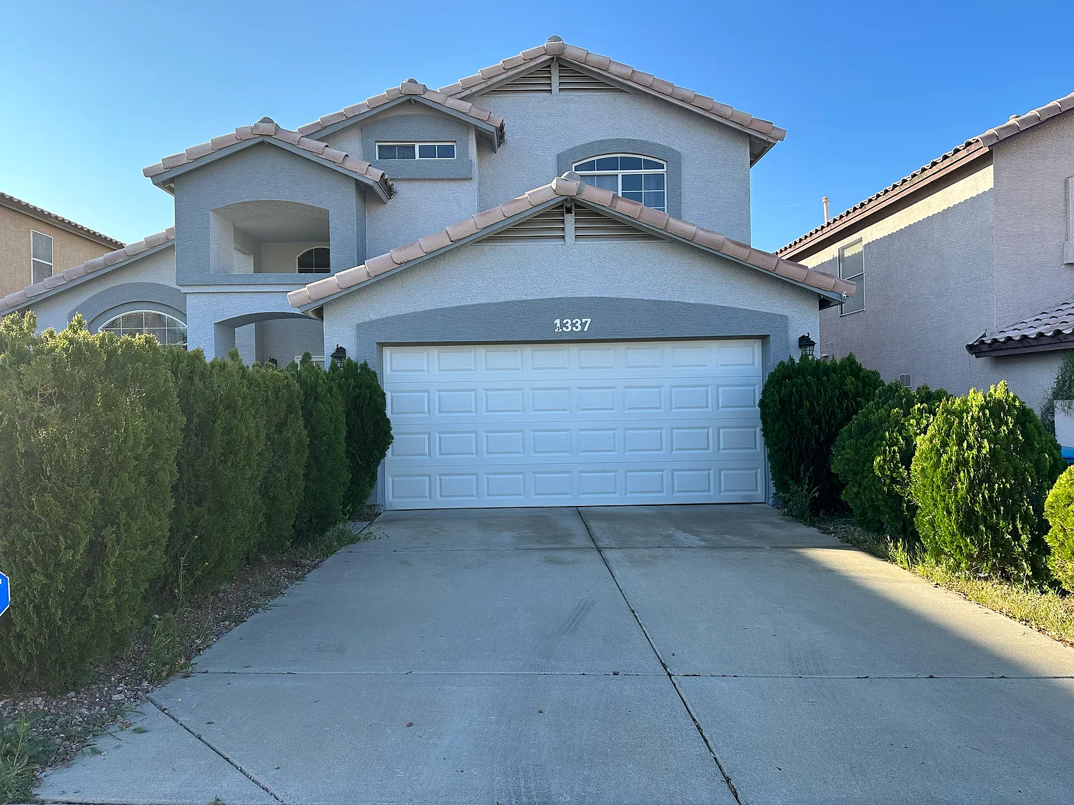 3 bed, 2.5 bath, 1860 sqft, $2,630 — Photo 3
