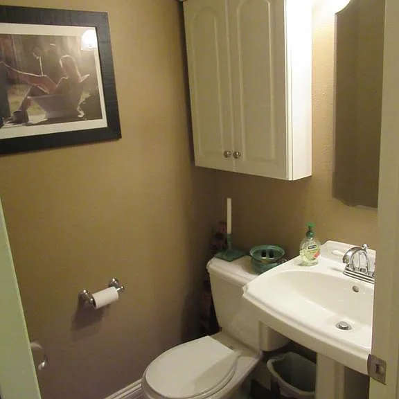 1016 N Lafayette St — Photo 23