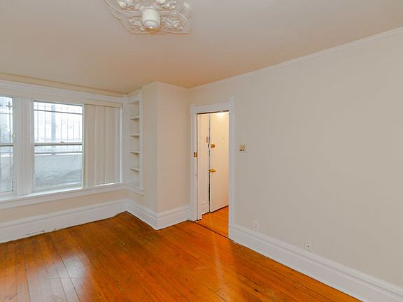 5th image of 1825 N Bissell St #1825