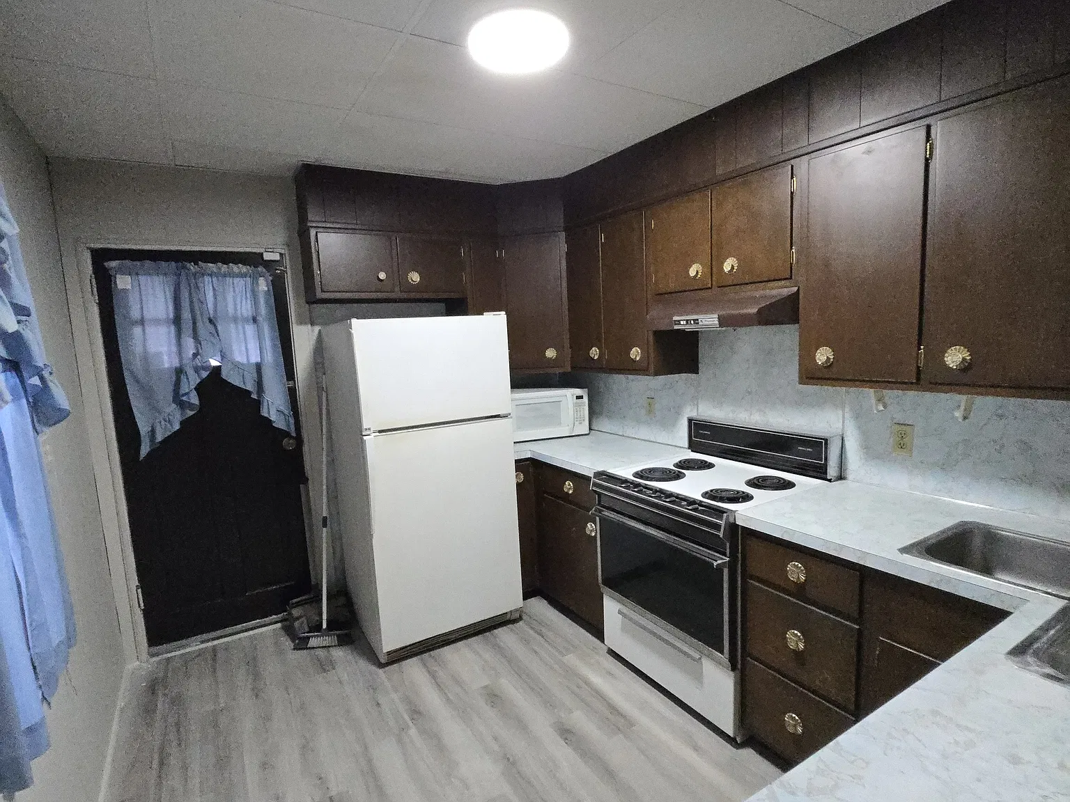 4 bed, 1324 sqft, $1,650 — Photo 4