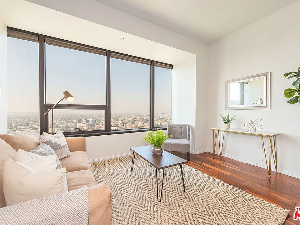 1100 Wilshire Blvd #2501
