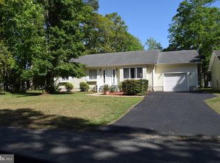 37142 Main Sail Ct, Greenbackville, VA 23356