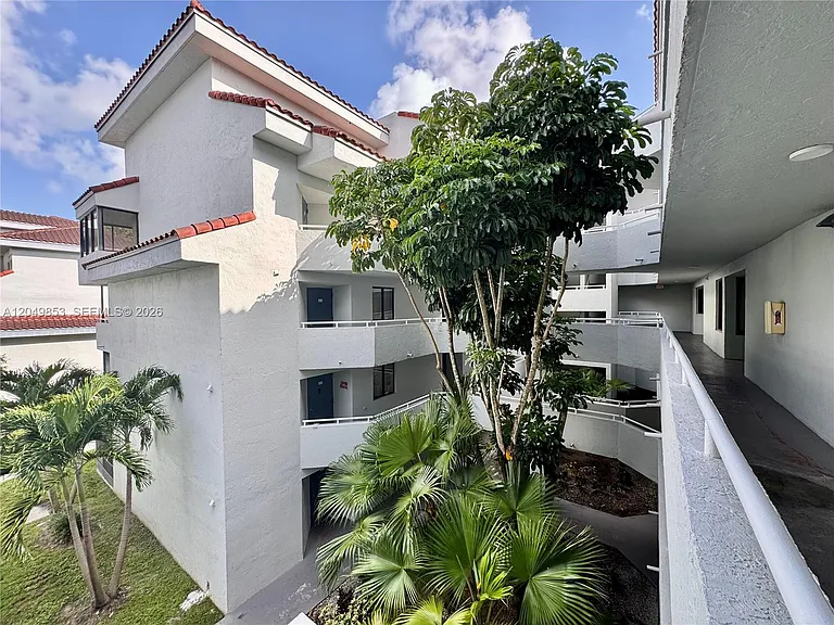 8215 SW 152nd Ave #G-304 — Photo 38