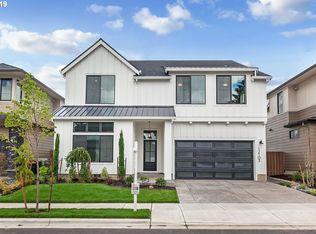12137 NW Hallbrook Ln, Portland, OR 97229