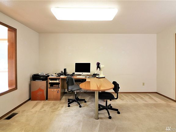 5th image of 4047 Indian Summer Dr SE