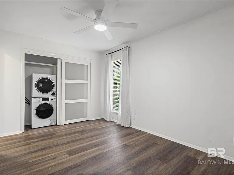2024 Sea Cliff Dr N #2024 — Photo 17