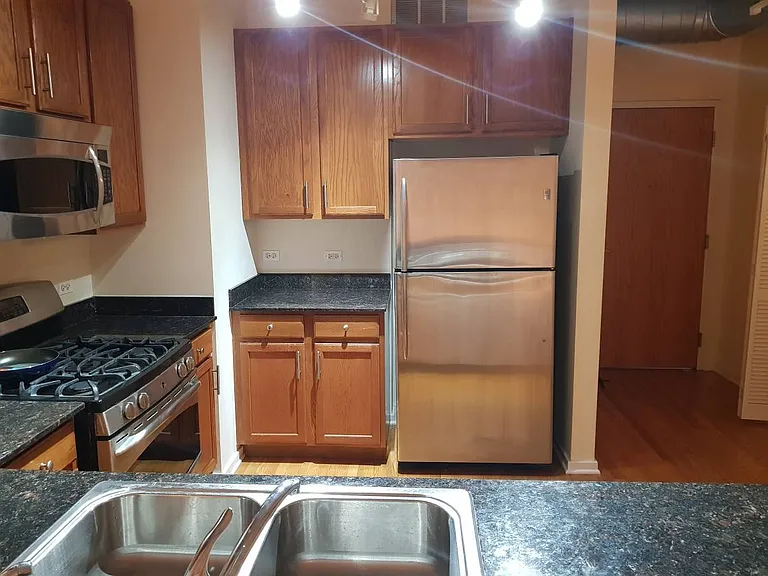 520 S State St #1014 — Photo 15