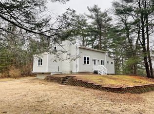 48 Hobomock St, Pembroke, MA 02359