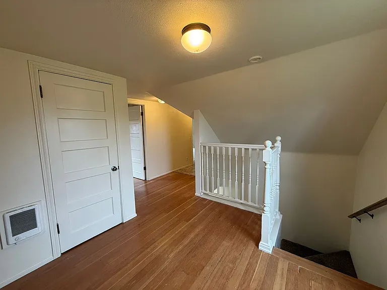 1133 Irvington Dr — Photo 20