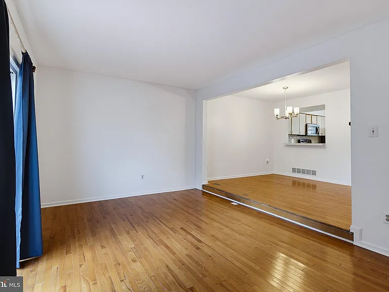 8867 Willowwood Way — Photo 17