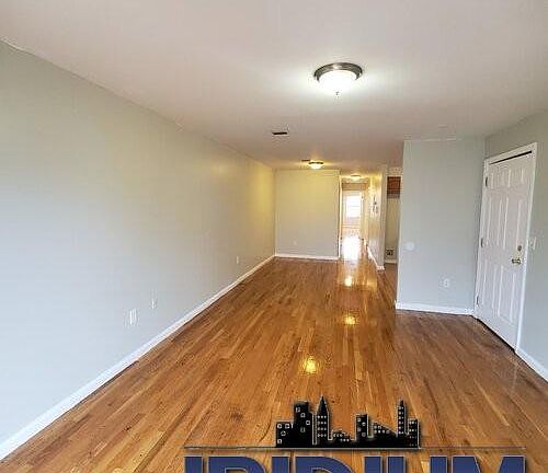 5th image of 505 S 19th St Floor 2