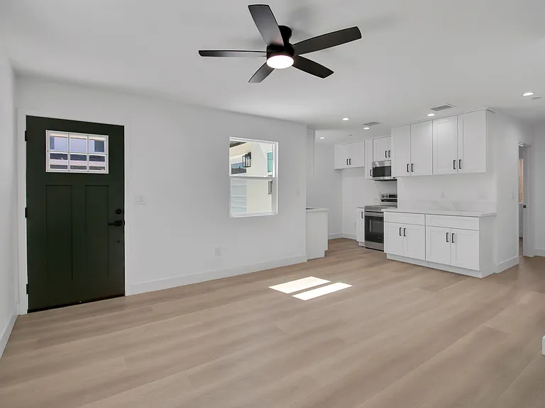 6818 Florence Pl #B — Photo 2