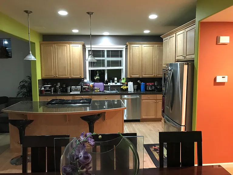 NE Magnolia St — Photo 6