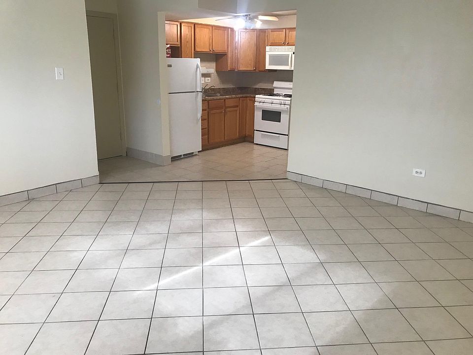 1st image of 10090 Holly Ln