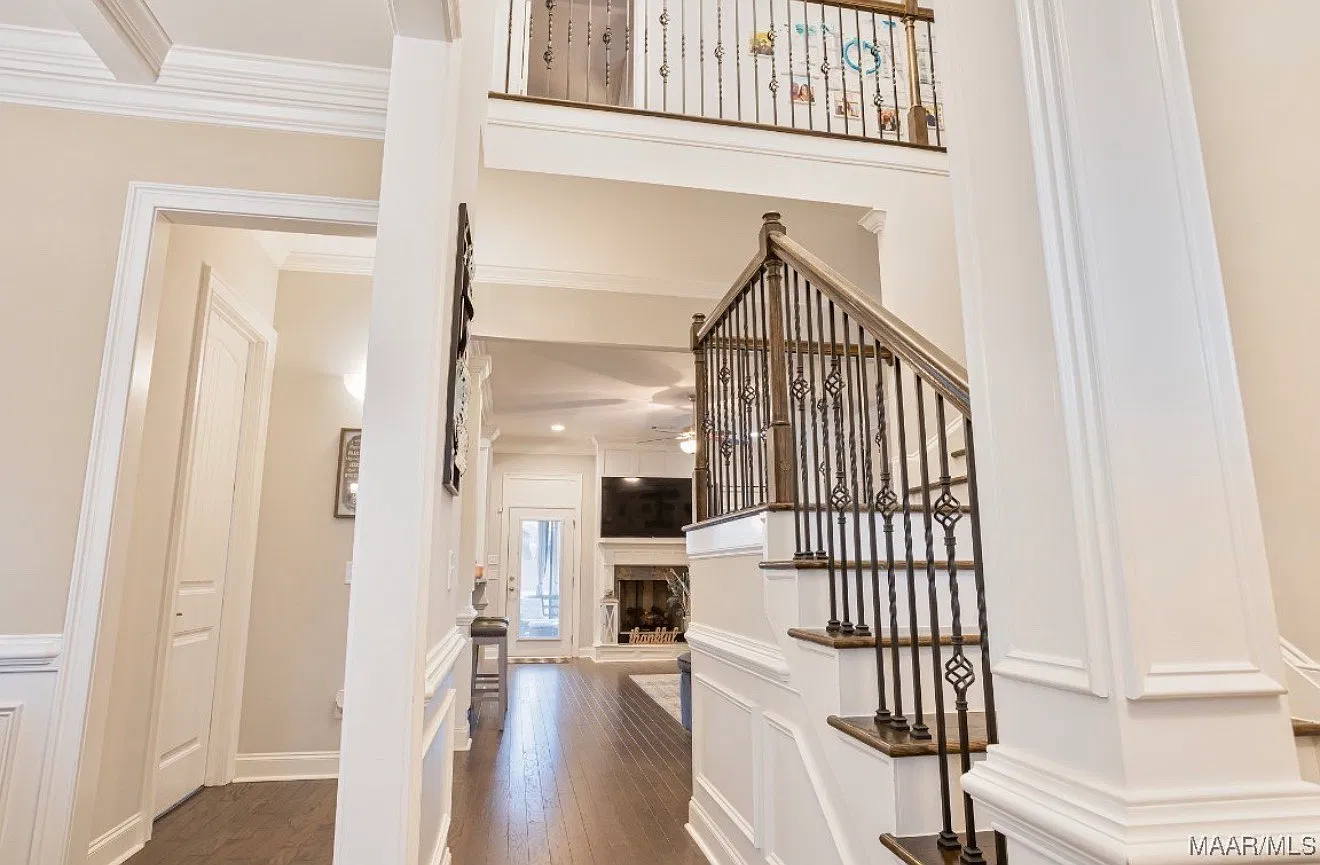 5 bed, 3.5 bath, 3097 sqft, $3,500 — Photo 4