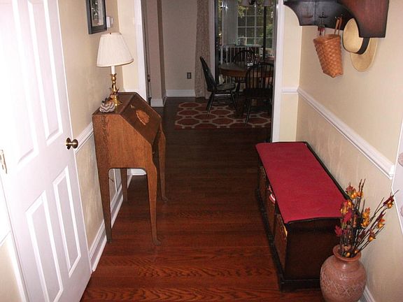 3rd image of 5623 Warwood Dr