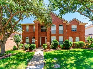404 Crestview Point Dr, Lewisville, TX 75067