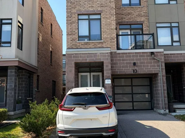 10 Glenngarry Cres, Vaughan, ON L6A 4Z4