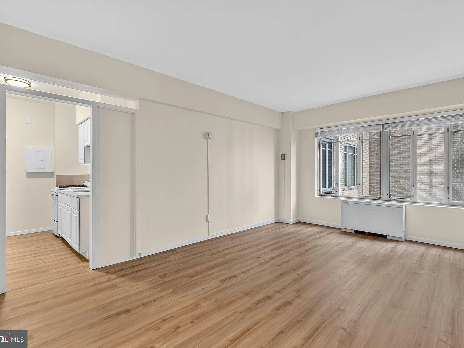Boston House — Photo 4
