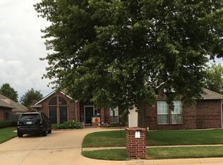 9905 SW 15th Ter, Yukon, OK 73099