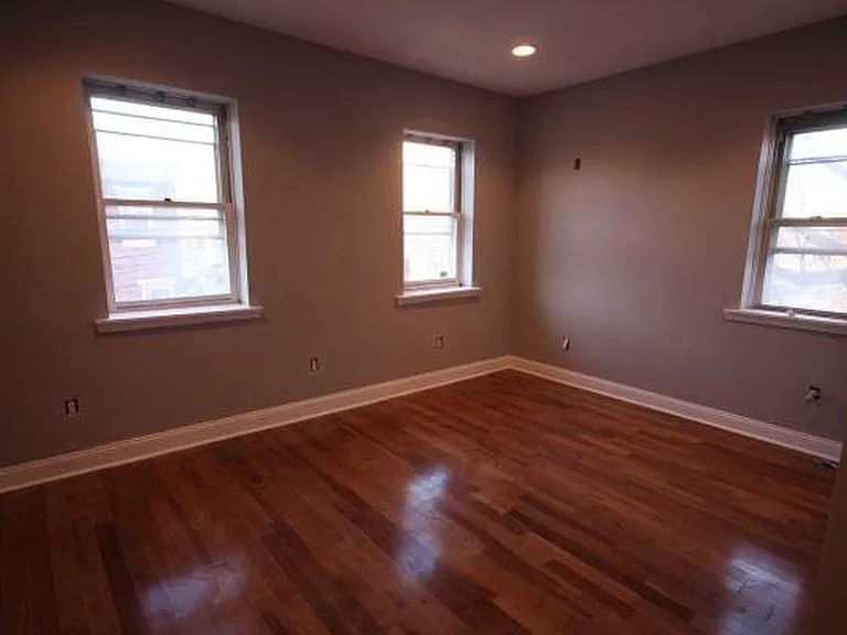 2513 Tulip St #2 — Photo 3