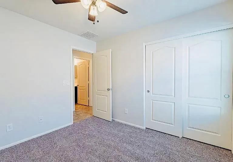 5040 S 235th Dr — Photo 12