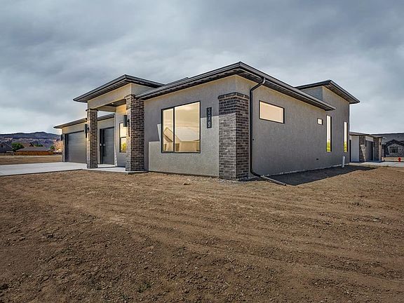 2nd image of 379 Hatchet Canyon Cir