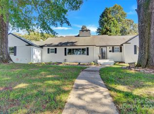 527 Mountain View St SW, Lenoir, NC 28645