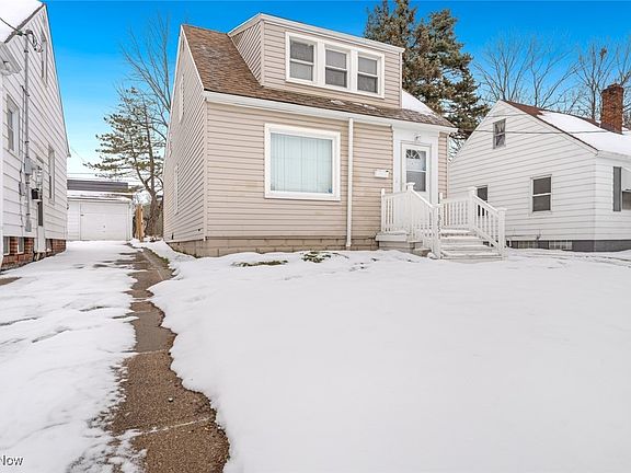 3rd image of 18851 Raymond St