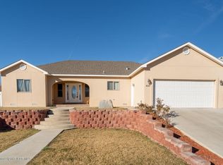 623 Bishop Ln, Farmington, NM 87401