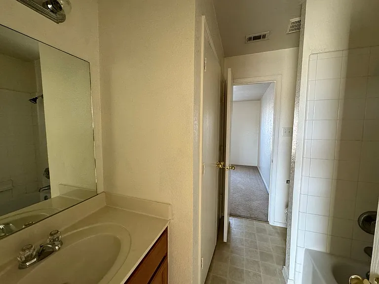 403 Creek — Photo 27