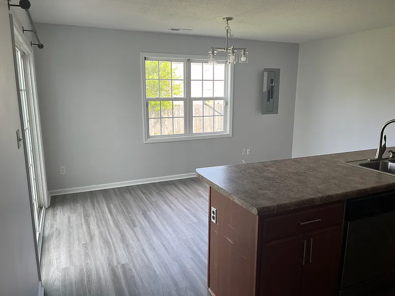 204 Jessie Cir — Photo 9