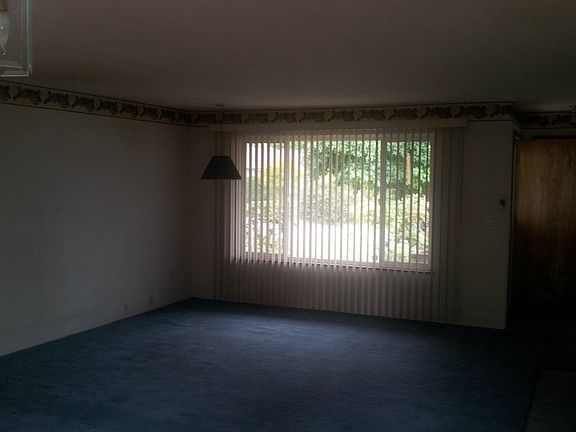 5th image of 2712 94th Ave E