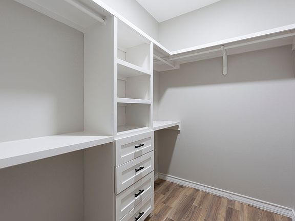 3rd image of 820 E Cedar Ave #302