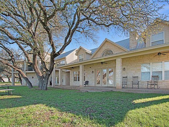 3rd image of 101 Kelly Emeralds Road