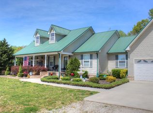 342 Red Oak Ln, Sparta, TN 38583