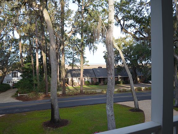 3rd image of 141 Saint Clair Dr