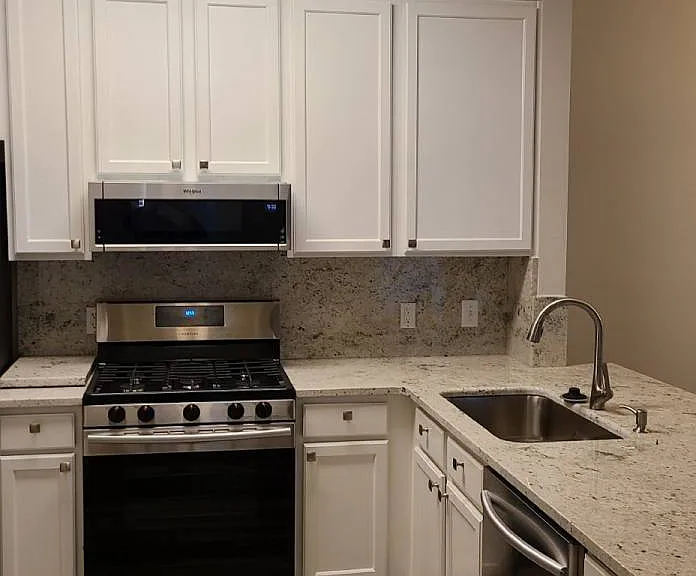 9410 Links Ln #H — Photo 5