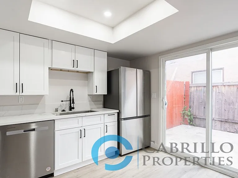4776 Bancroft St — Photo 6