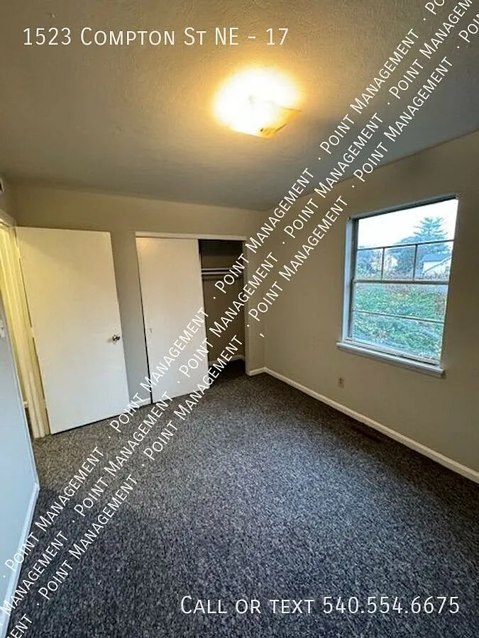 2 Bedroom 1 Bath Townhome! — Photo 3