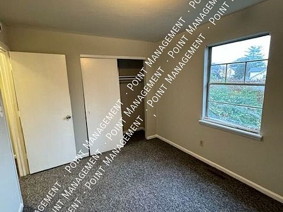 3rd image of 1523 Compton St NE #17