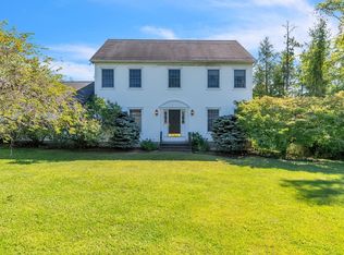 125 Mountain View Ter, Lee, MA 01238