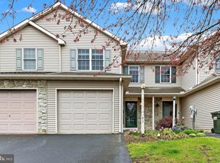81 Pebble Creek Dr, Lititz, PA 17543