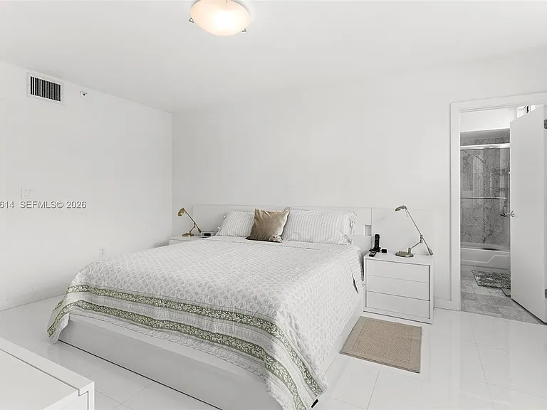 800 Claughton Island Dr #505 — Photo 30