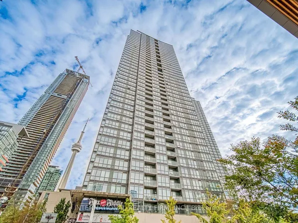 15 Fort York Blvd #3006, Toronto, ON M5V 3Y4