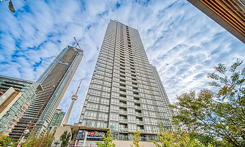 15 Fort York Blvd Photo 1