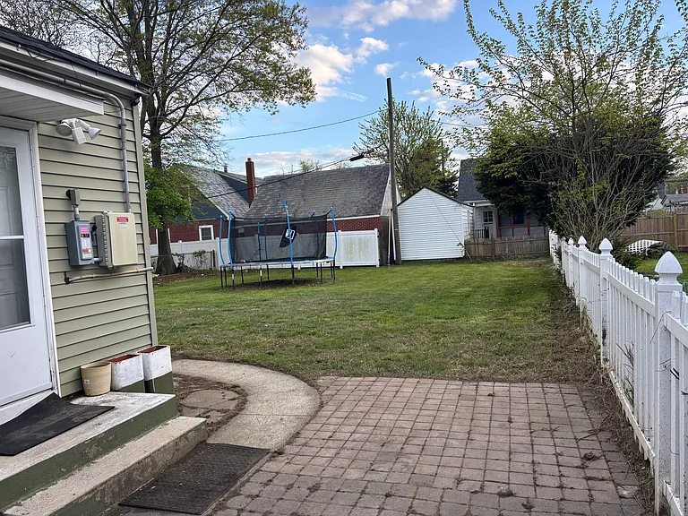 63 E Decatur Ave — Photo 4