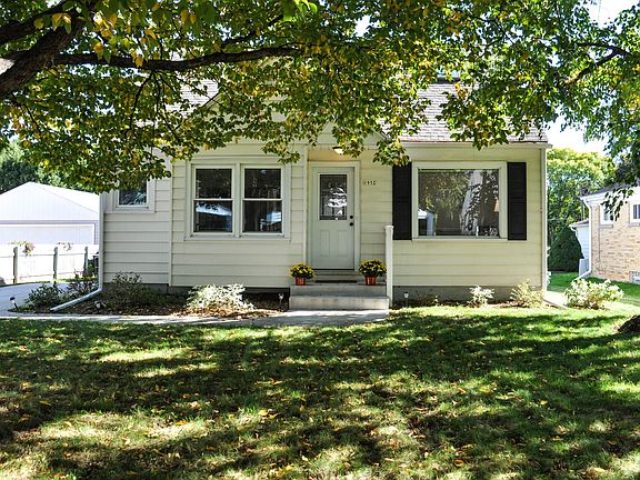5th image of 1952 N 118th St