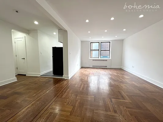 Rented by Bohemia Realty Group | media 1